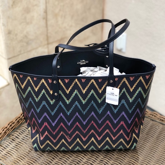 NWT Coach Chevron reversible tore&wristlet&pouch - Picture 8 of 8